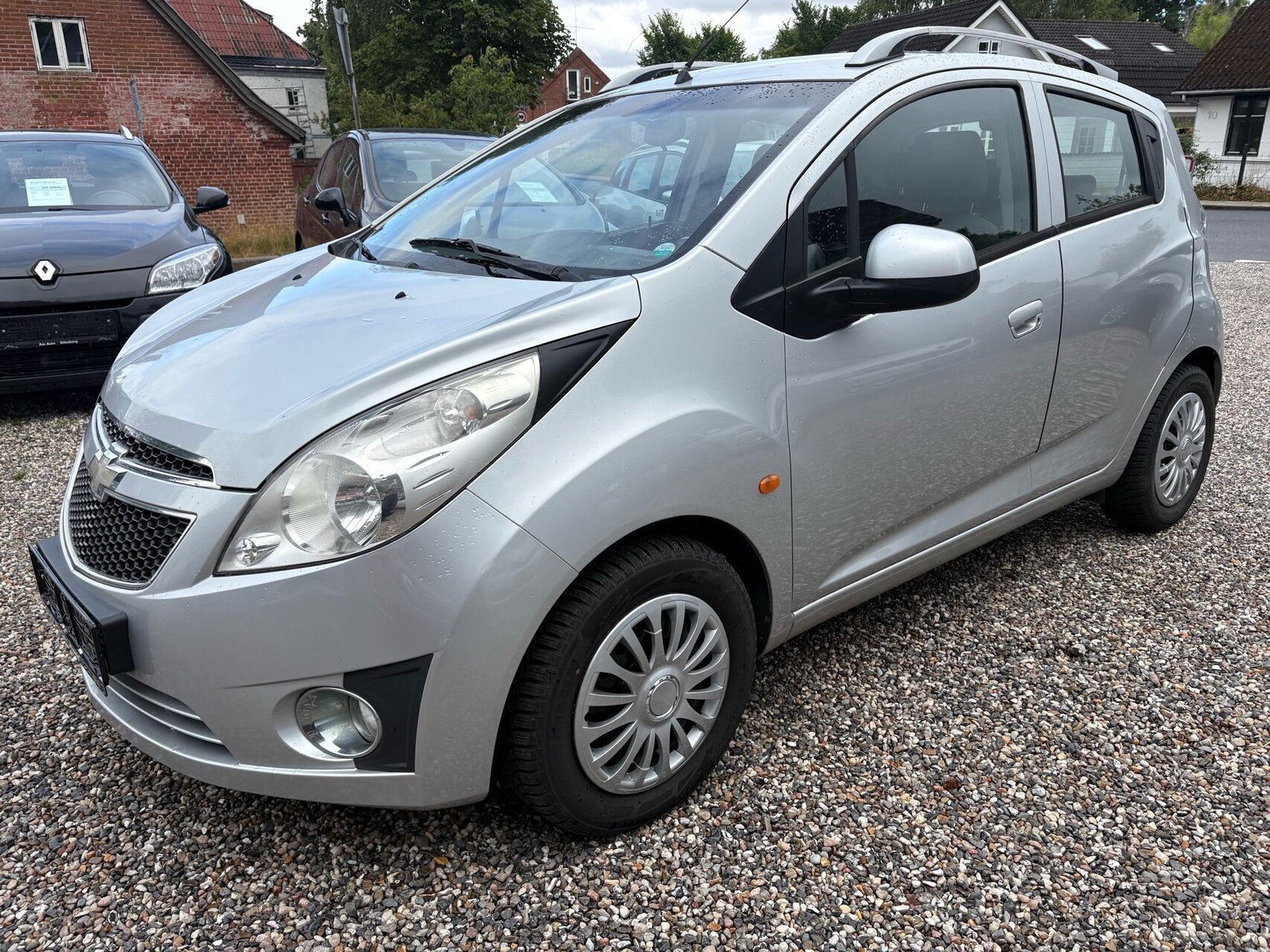 
								Chevrolet Spark 1,0 LS 68HK 5d full									