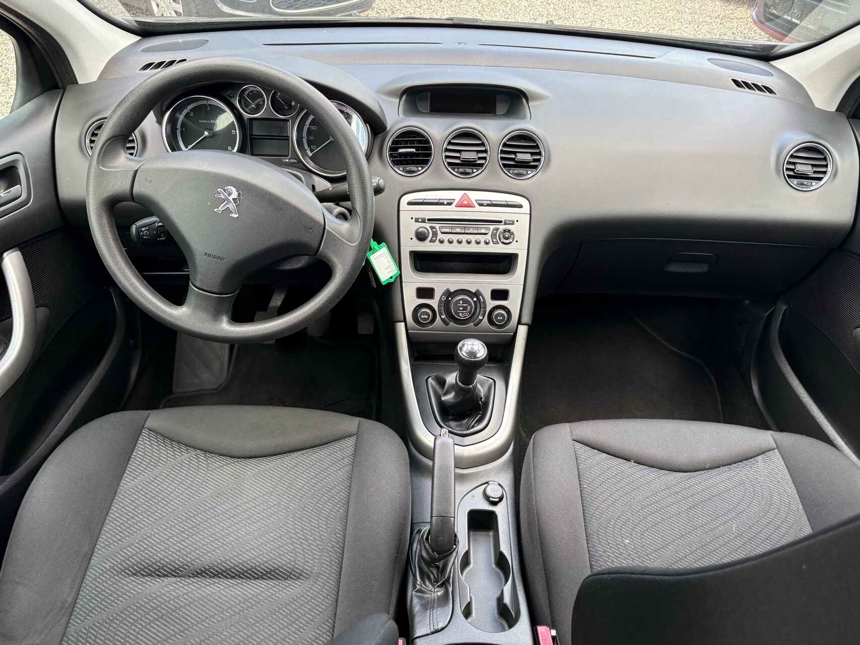 
								Peugeot 308 1,6 e-HDi Access 92HK 5d full									