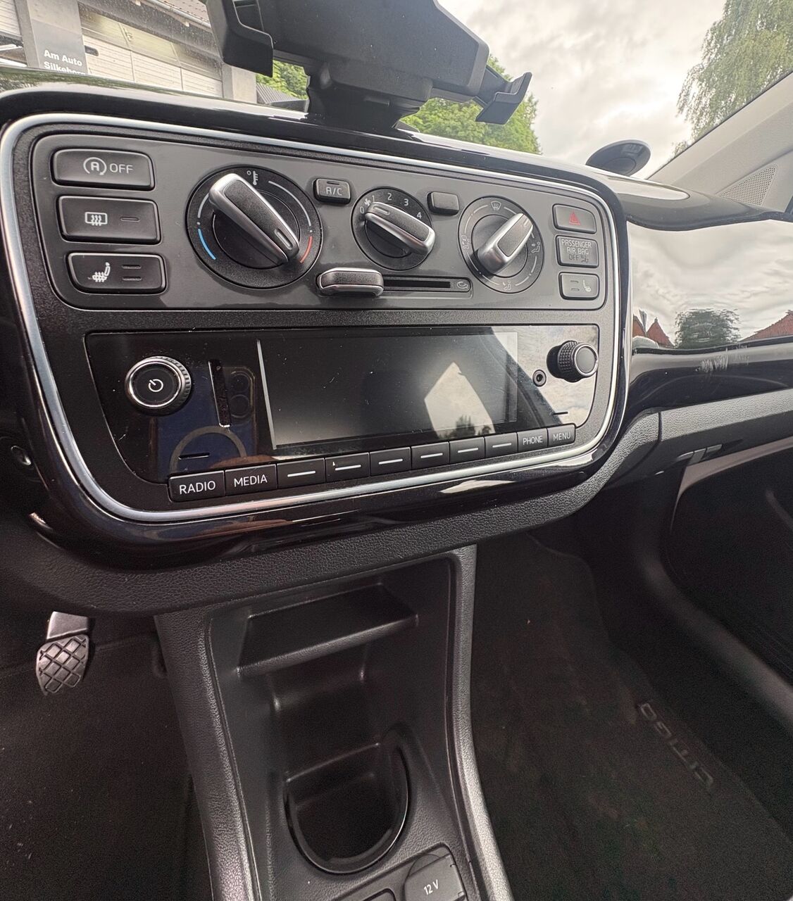
								Skoda Citigo 1,0 MPI Ambition 60HK 5d full									