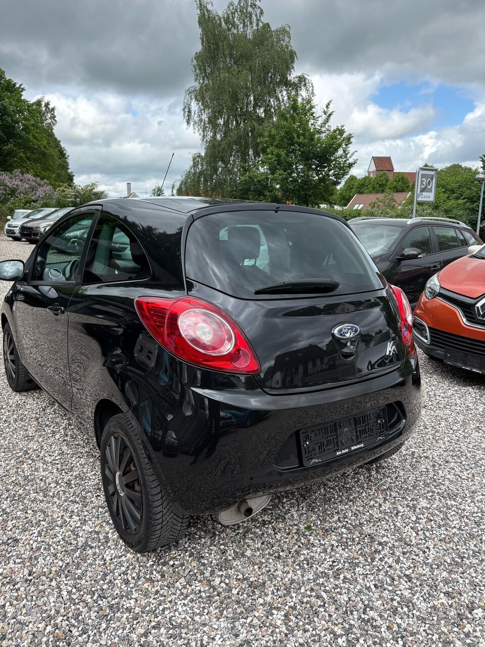 
								Ford Ka 1,2 Titanium 69HK 3d full									