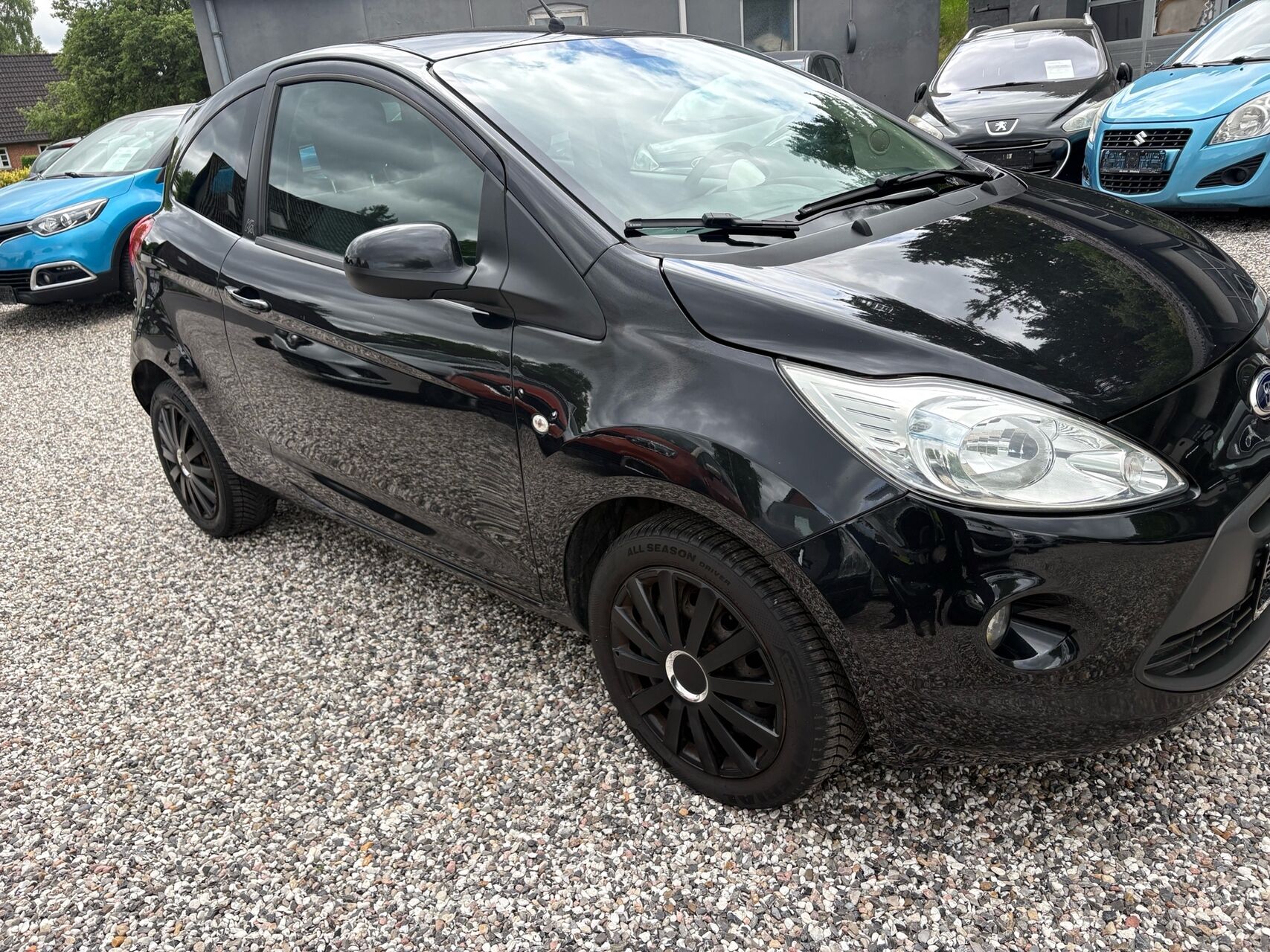
								Ford Ka 1,2 Titanium 69HK 3d full									