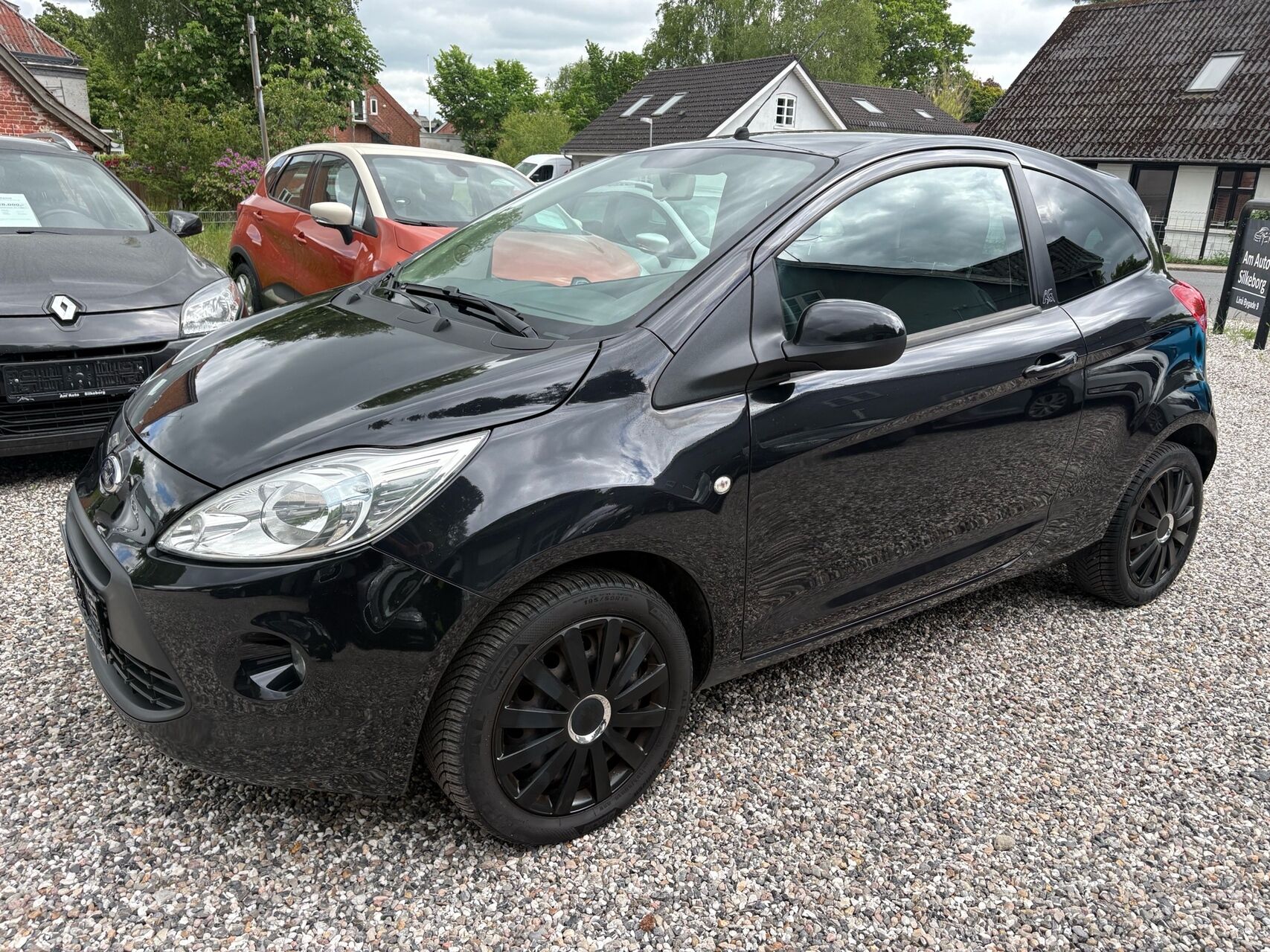 
								Ford Ka 1,2 Titanium 69HK 3d full									