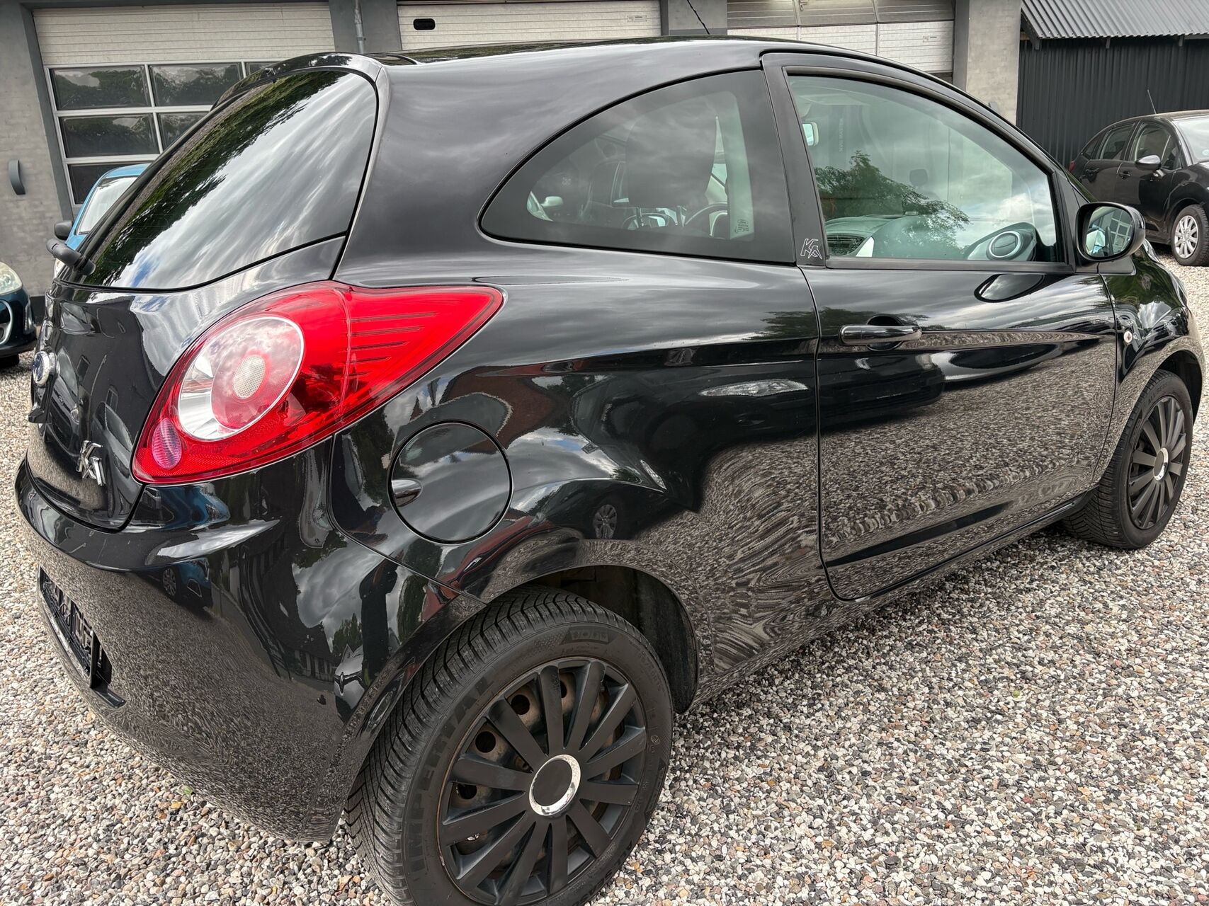 
								Ford Ka 1,2 Titanium 69HK 3d full									