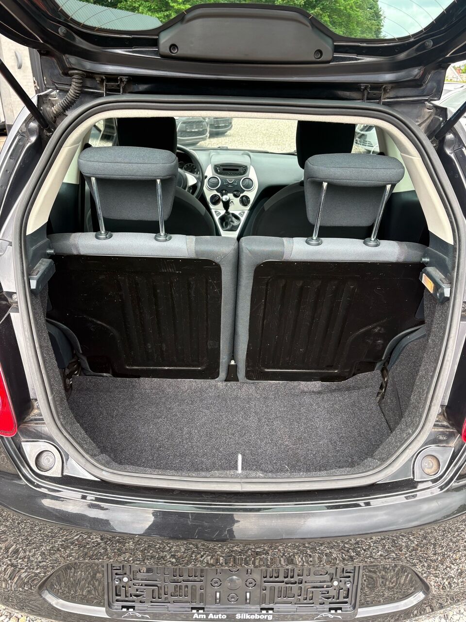 
								Ford Ka 1,2 Titanium 69HK 3d full									