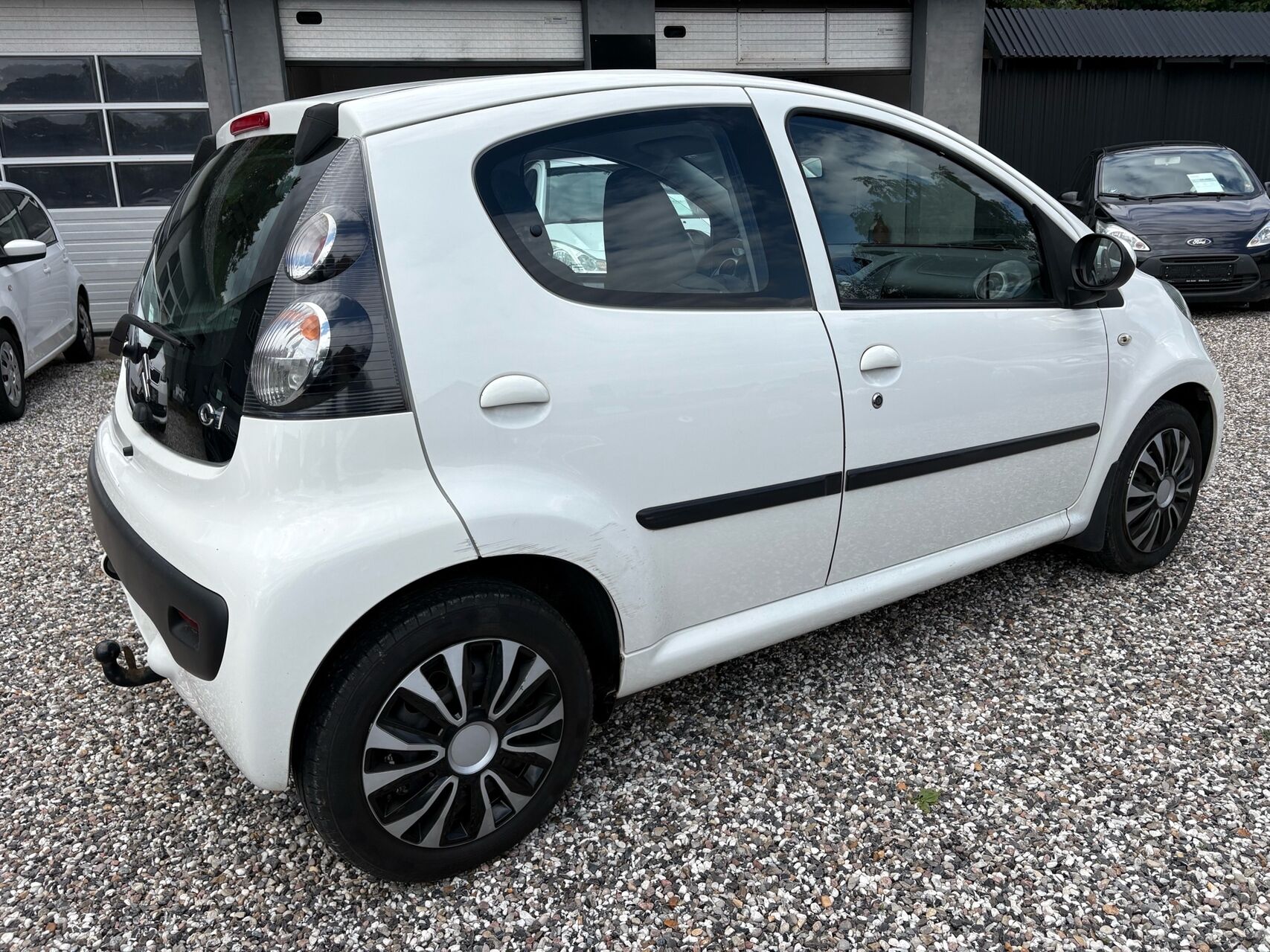
								Citroën C1 1,0 68HK 5d full									