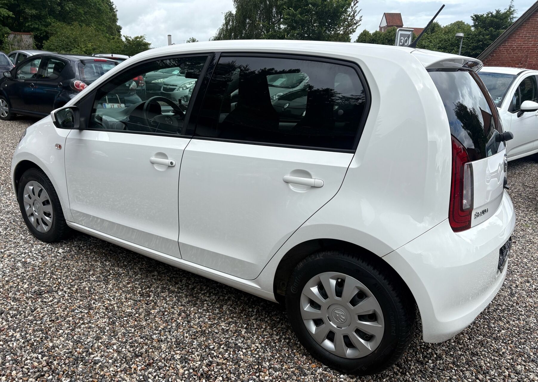 
								Skoda Citigo 1,0 MPI Ambition 60HK 5d full									