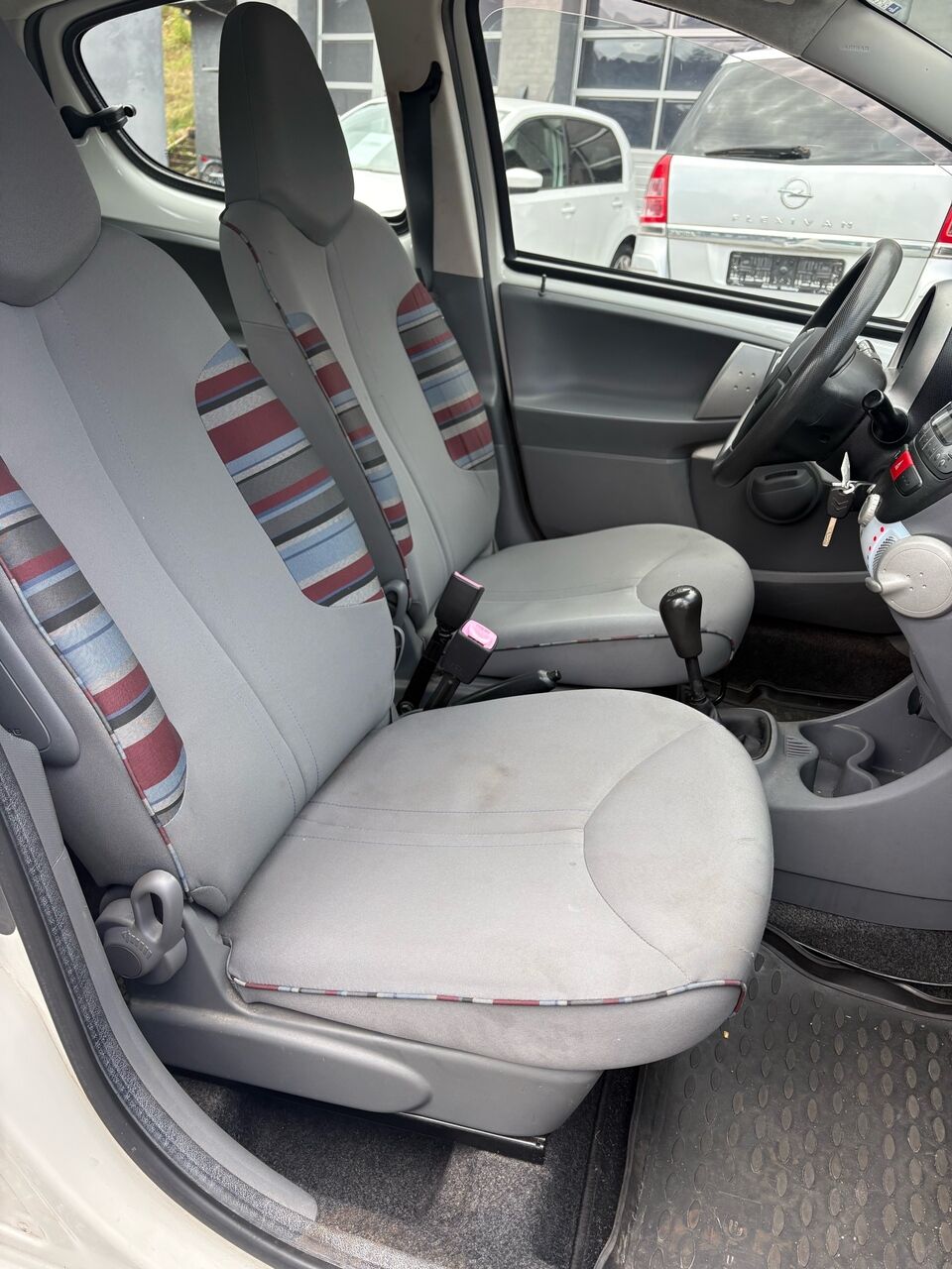 
								Citroën C1 1,0 68HK 5d full									