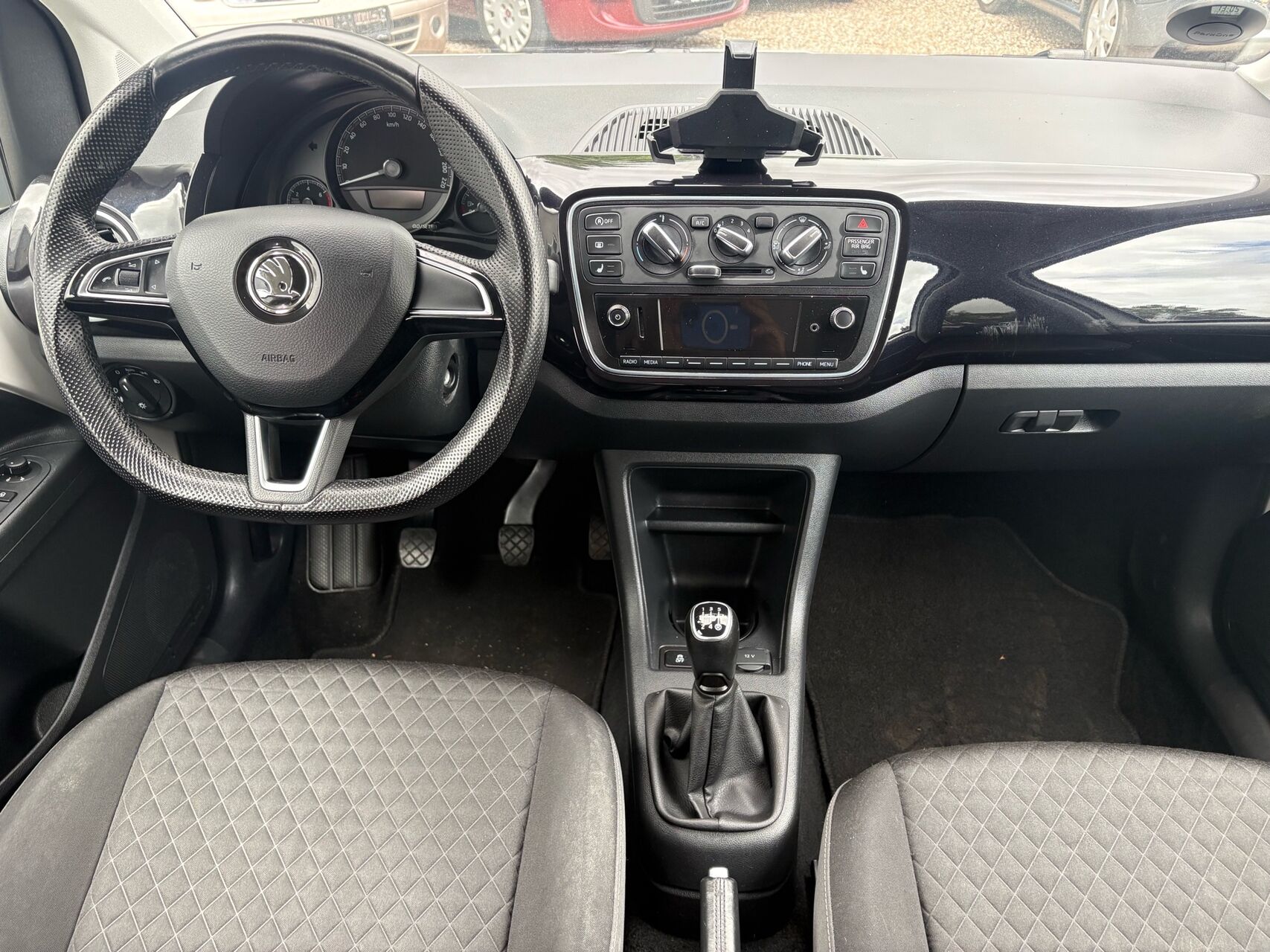 
								Skoda Citigo 1,0 MPI Ambition 60HK 5d full									