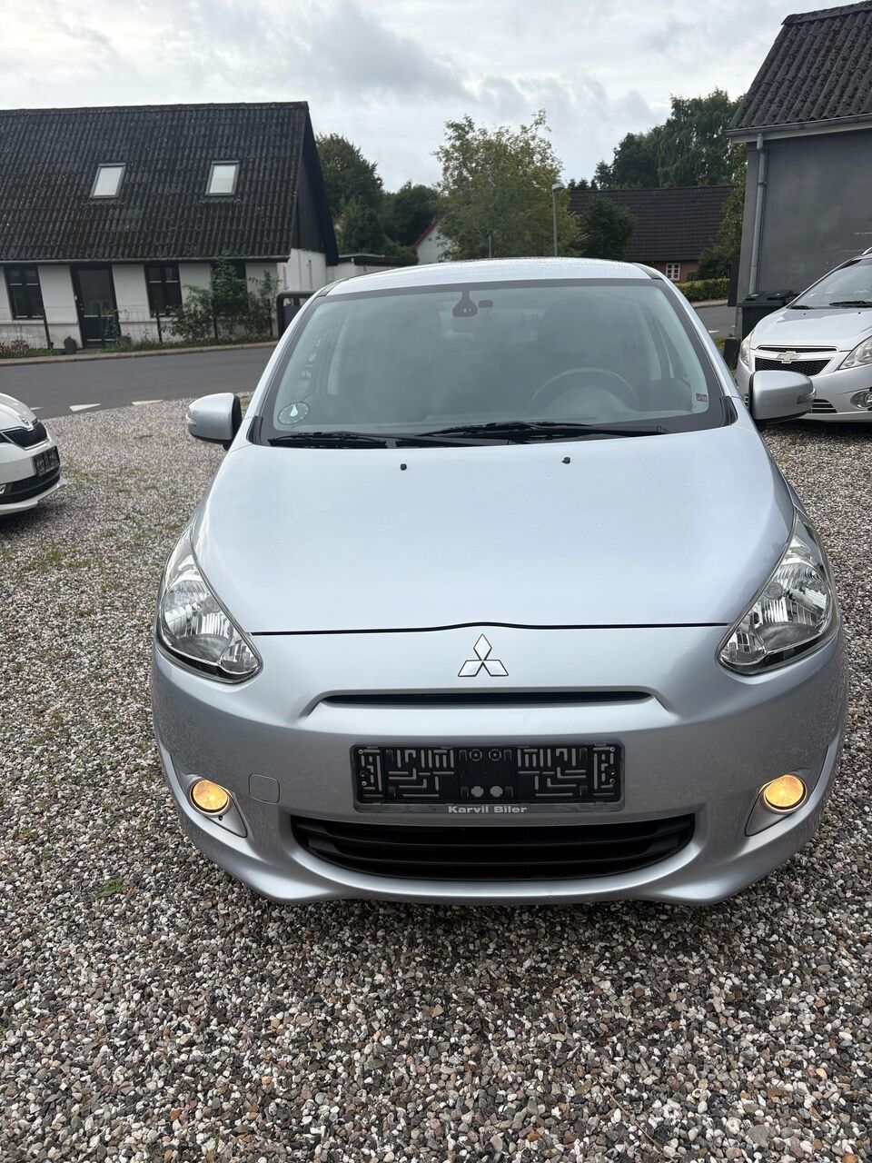 
								Mitsubishi Space Star full									