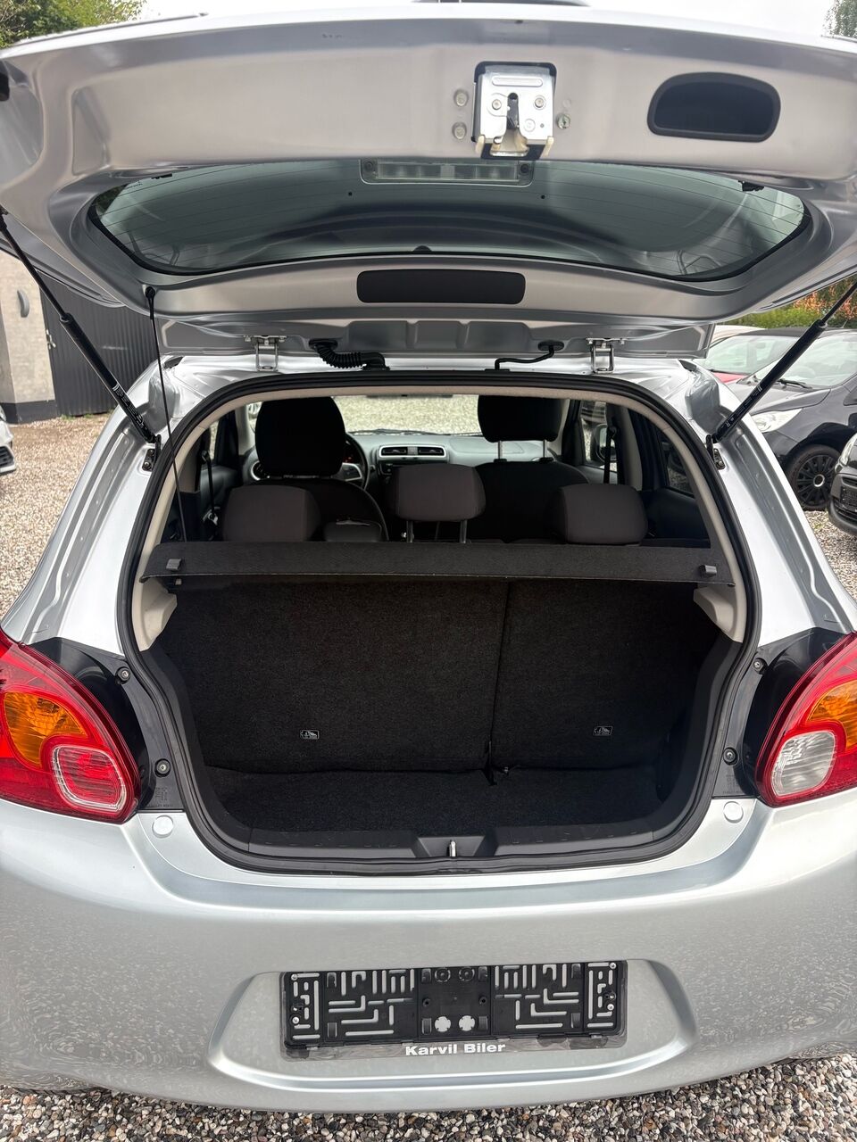 
								Mitsubishi Space Star full									