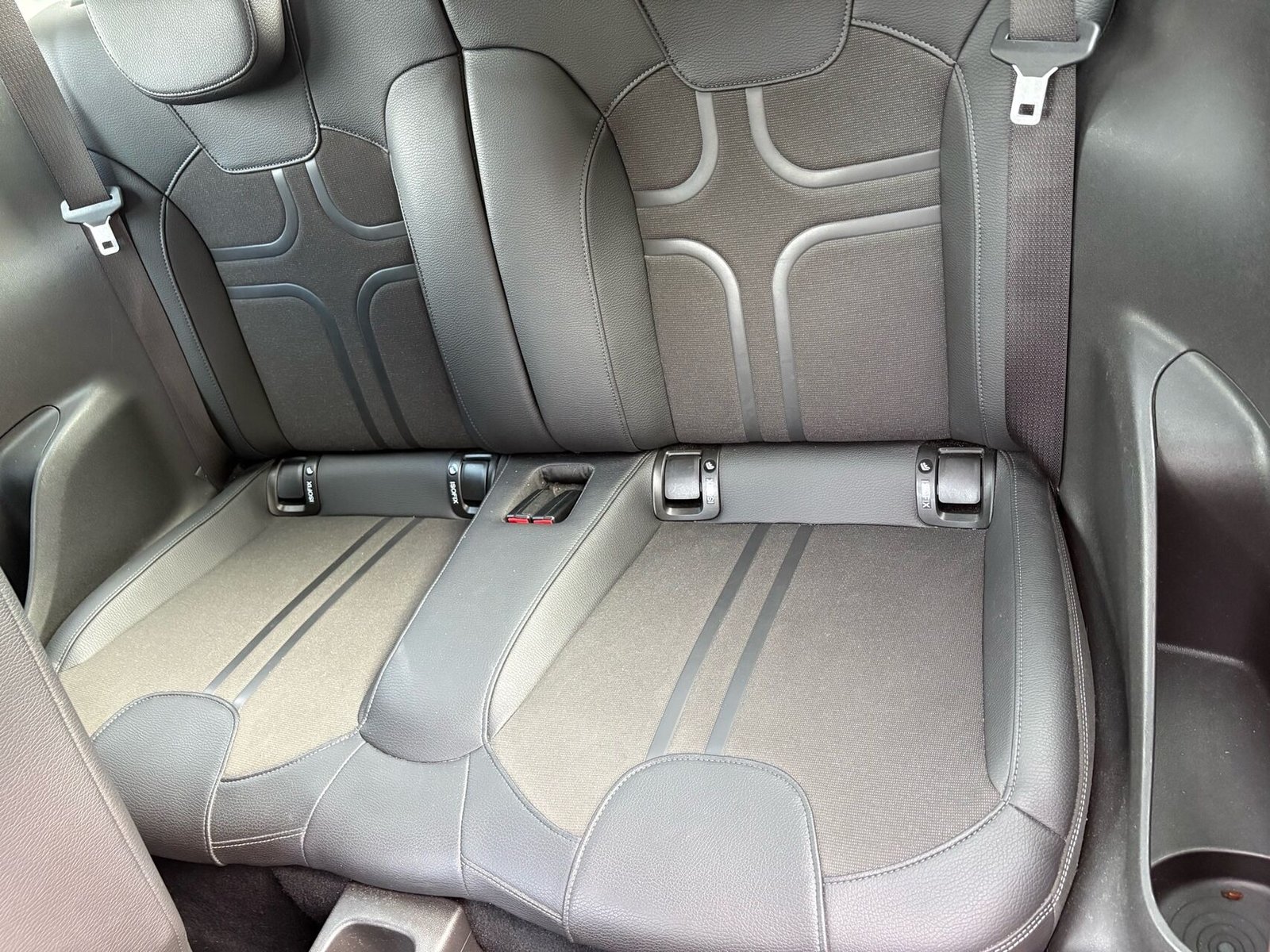 
								Opel Adam 1,0 ECOTEC Rocks 90HK 3d 6g full									