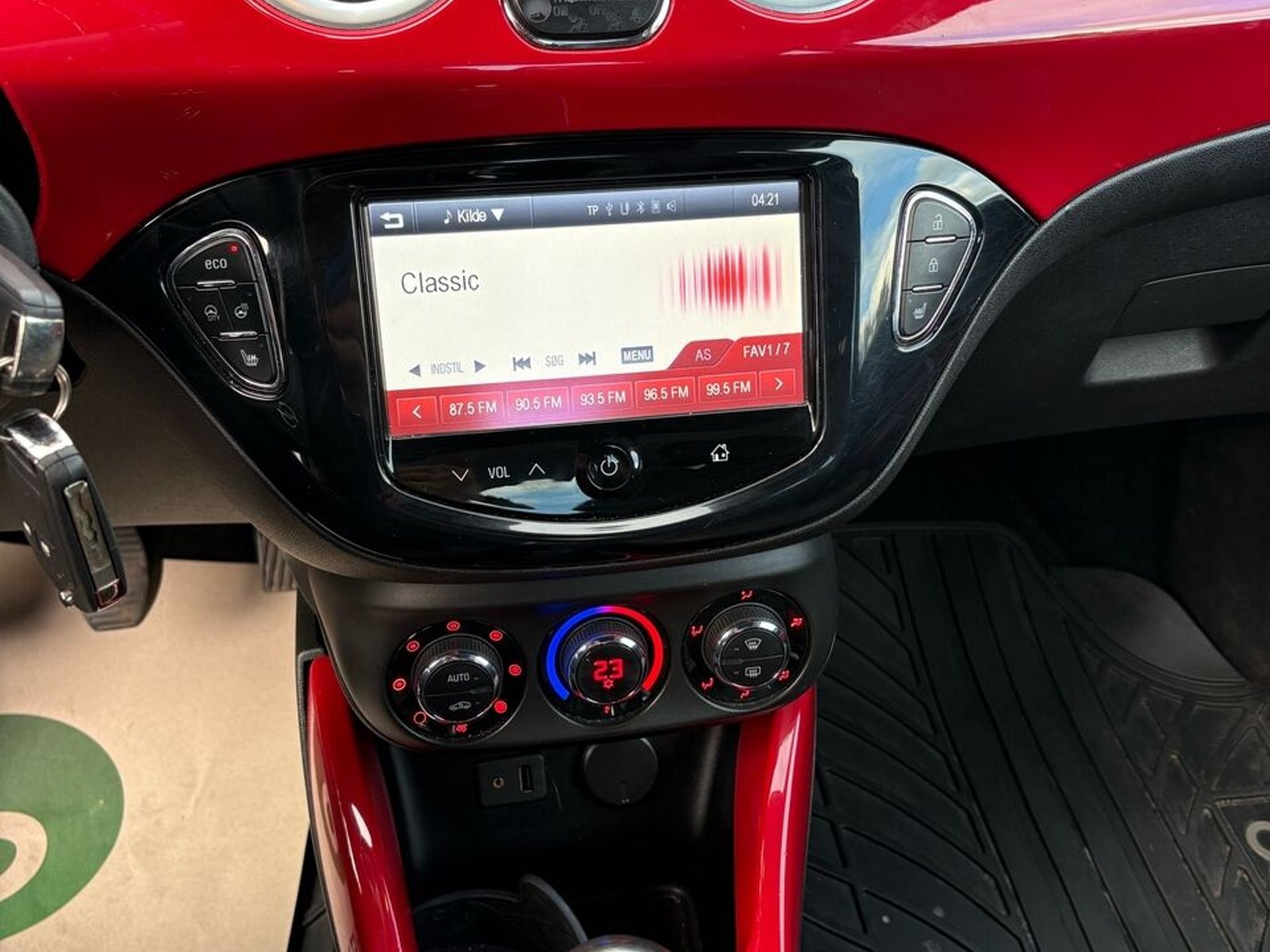 
								Opel Adam 1,0 ECOTEC Rocks 90HK 3d 6g full									