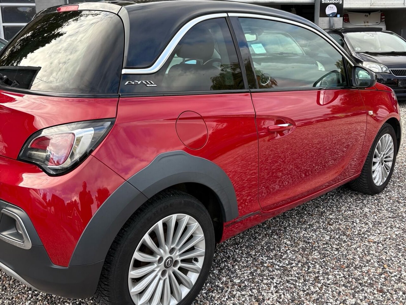 
								Opel Adam 1,0 ECOTEC Rocks 90HK 3d 6g full									