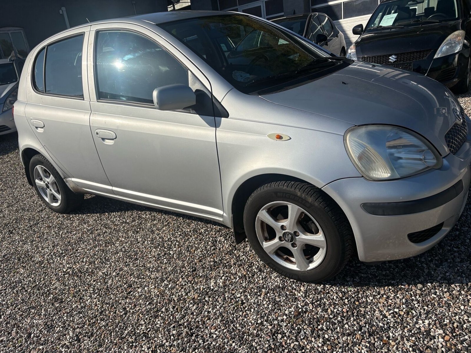 
								Toyota Yaris 1,3 Linea Terra 86HK 5d full									